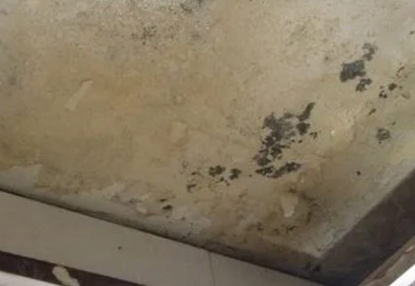 东胜阳台漏水维修公司分享下东胜卫生间渗水维修需要注意哪些问题。